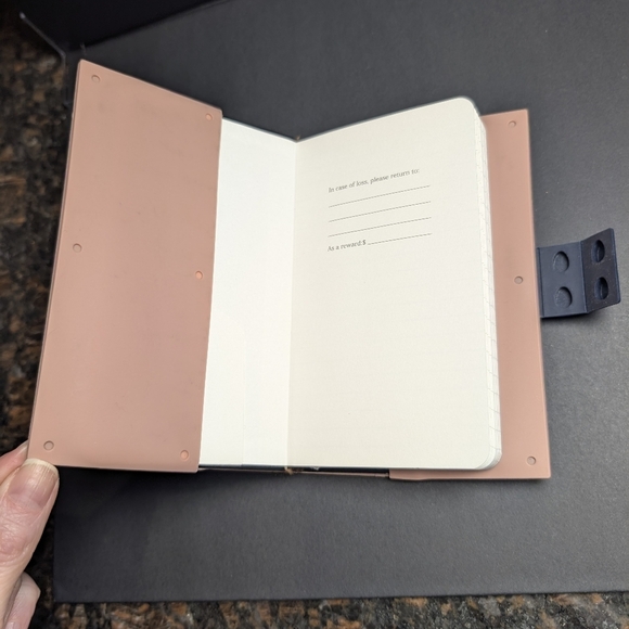 Fun Silicon Notebook (Cover + 2 Notebooks) - Picture 7 of 11